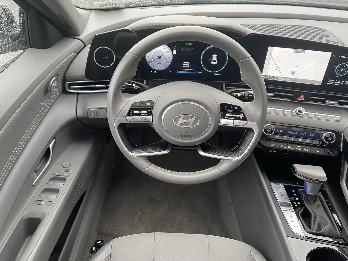 2025 Hyundai Elantra - $18,900