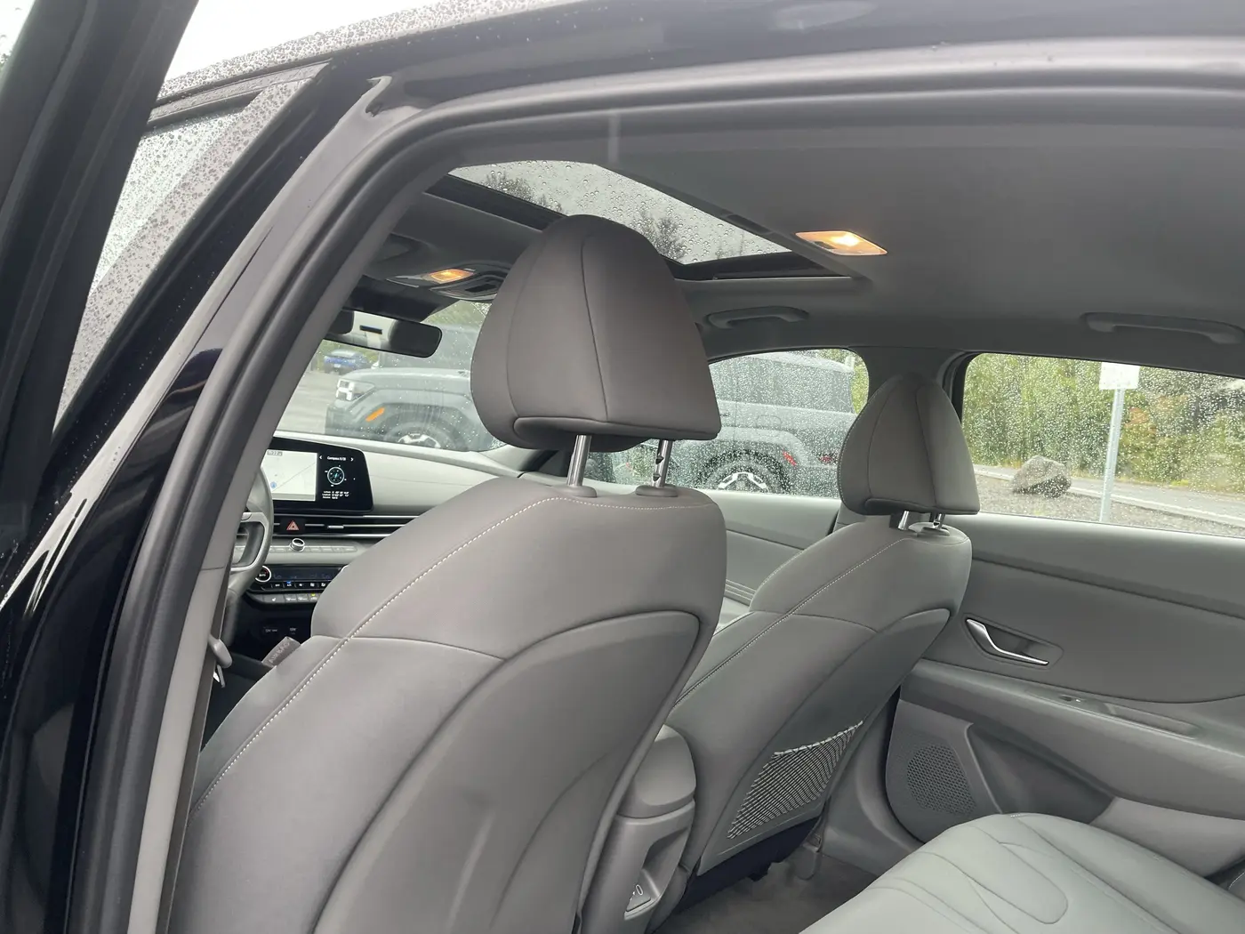 2025 Hyundai Elantra - $18,900