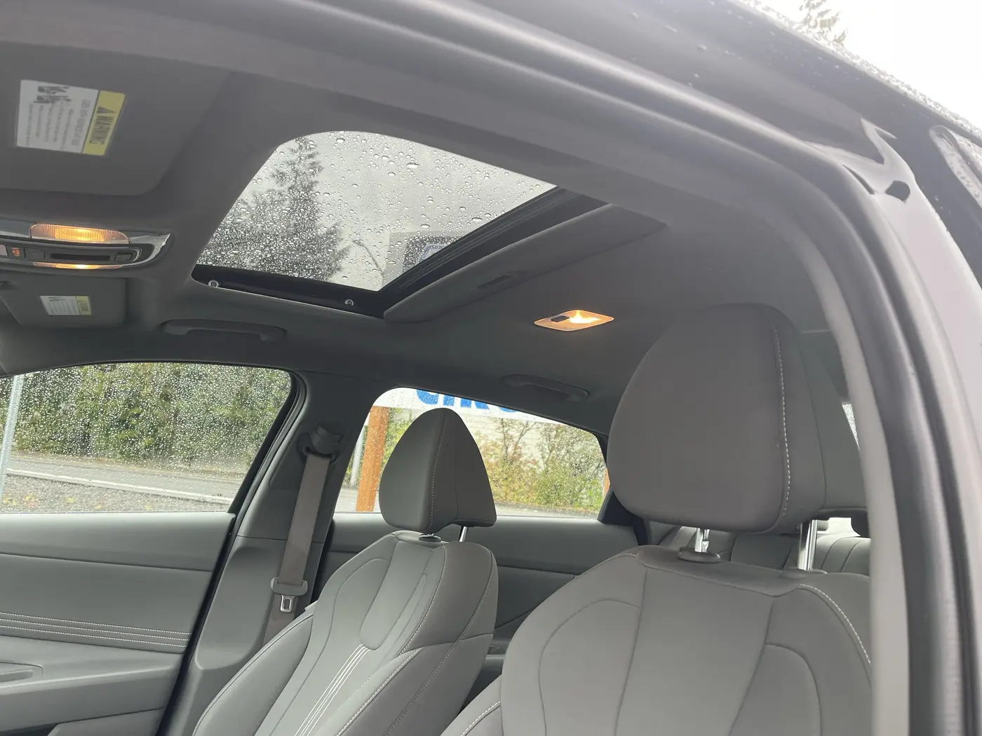 2025 Hyundai Elantra - $18,900