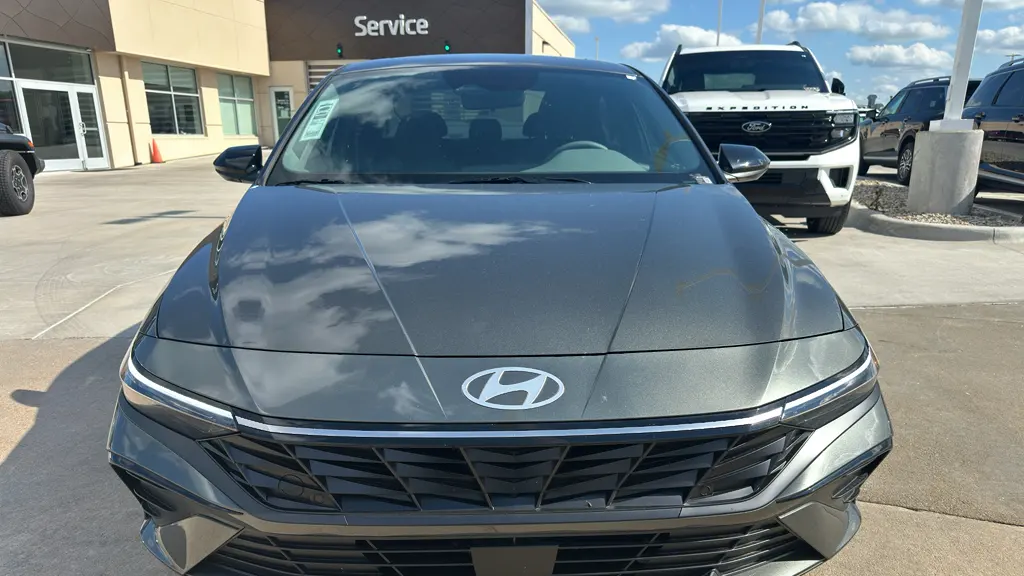 2026 Hyundai ELANTRA SEL Sport Premium