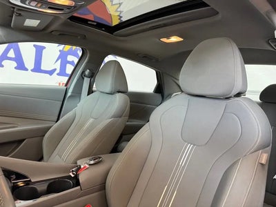 Photo of a 2025 Hyundai Elantra SEL Convenience 4DR Sedan for sale