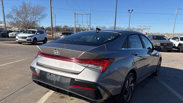 2025 Hyundai ELANTRA SEL Convenience