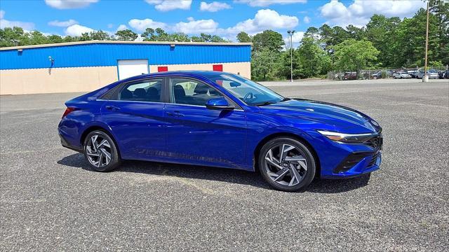 2025 Hyundai Elantra - $22,901