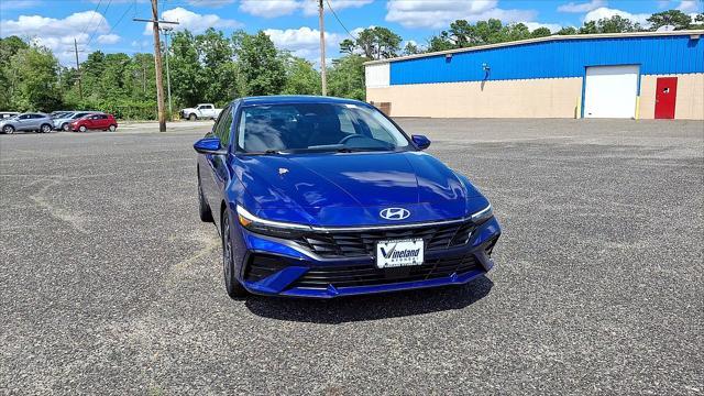 2025 Hyundai Elantra - $22,901