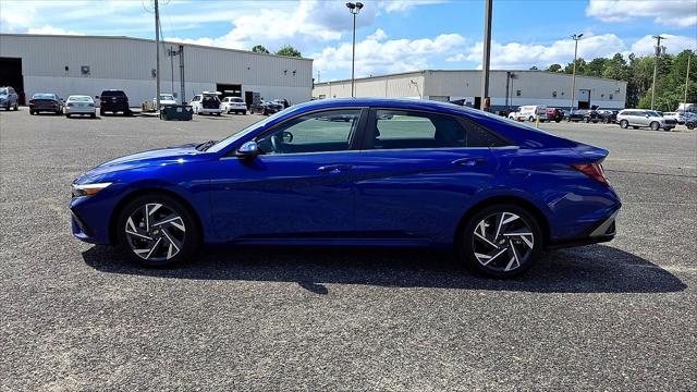 2025 Hyundai Elantra - $22,901