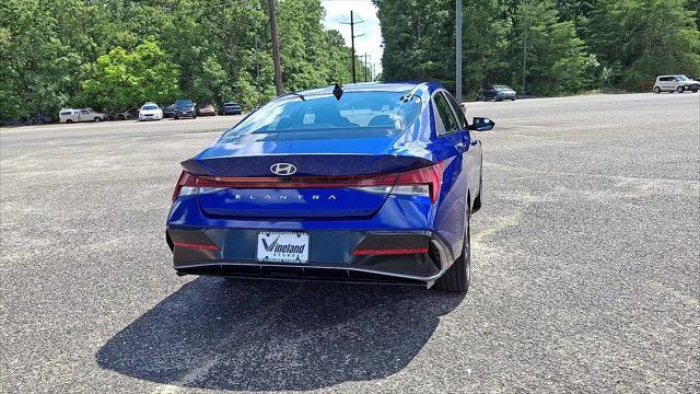 2025 Hyundai Elantra - $22,901