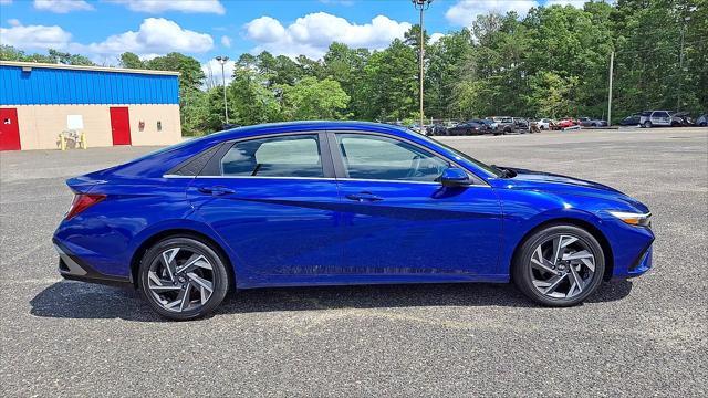 2025 Hyundai Elantra - $22,901