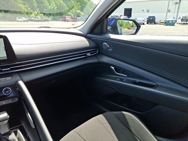 2025 Hyundai Elantra - $22,901