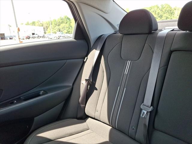 2025 Hyundai Elantra - $22,901