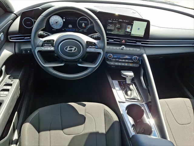 2025 Hyundai Elantra - $22,901