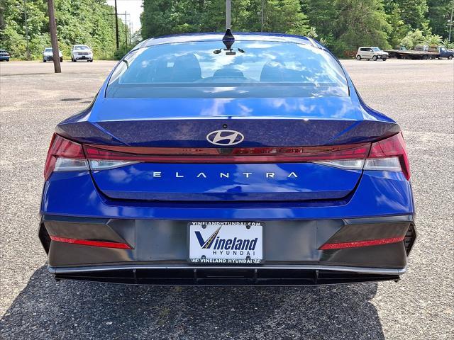 2025 Hyundai Elantra - $22,901