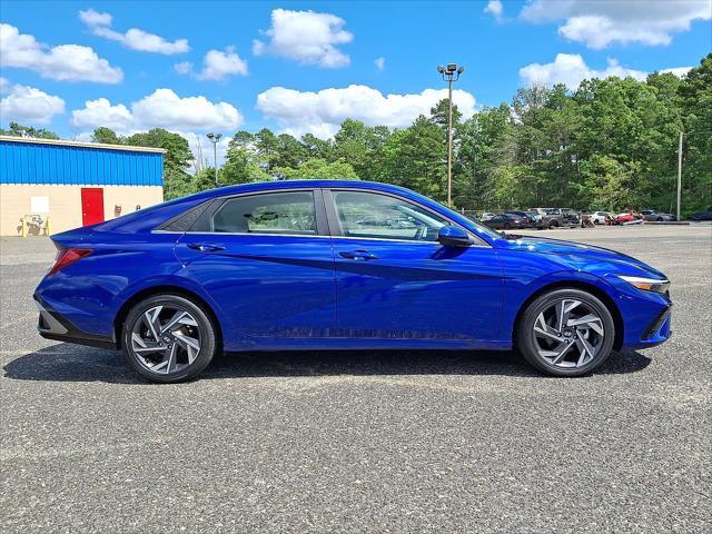 2025 Hyundai Elantra - $22,901