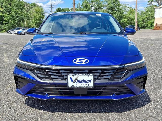 2025 Hyundai Elantra - $22,901