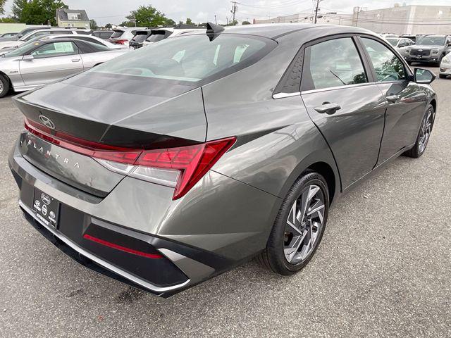 2025 Hyundai Elantra - $23,995