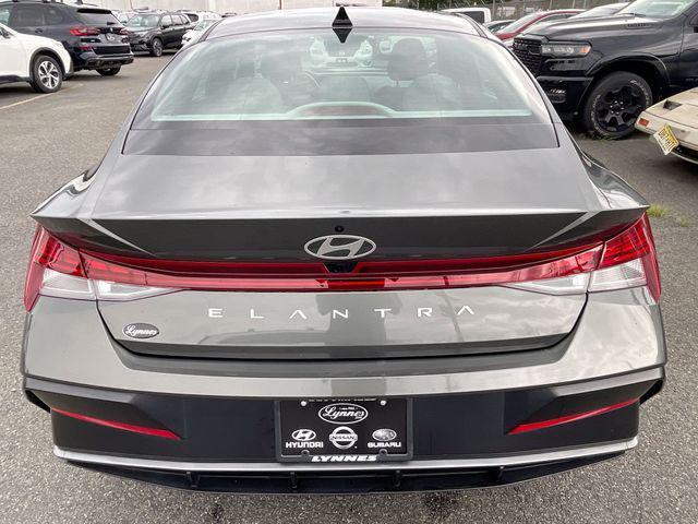 2025 Hyundai Elantra - $23,995