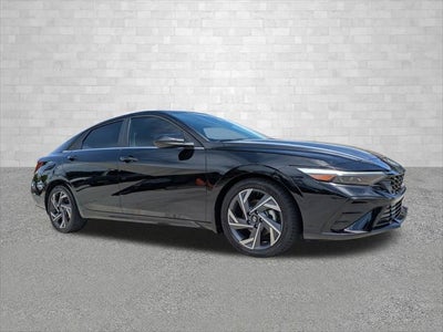 2025 Hyundai Elantra SEL Convenience 4DR Sedan
