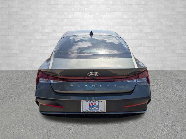 2025 Hyundai Elantra - $26,133