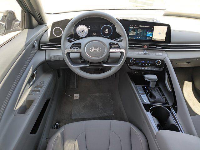 2025 Hyundai Elantra - $26,133