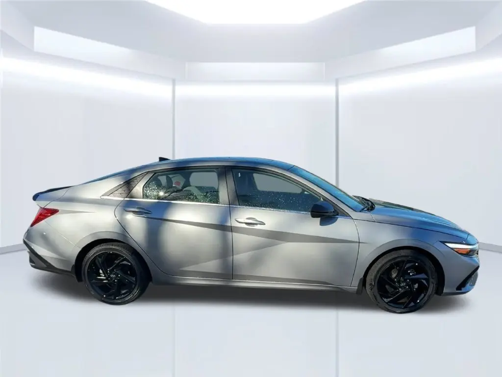 2026 Hyundai Elantra - $22,781