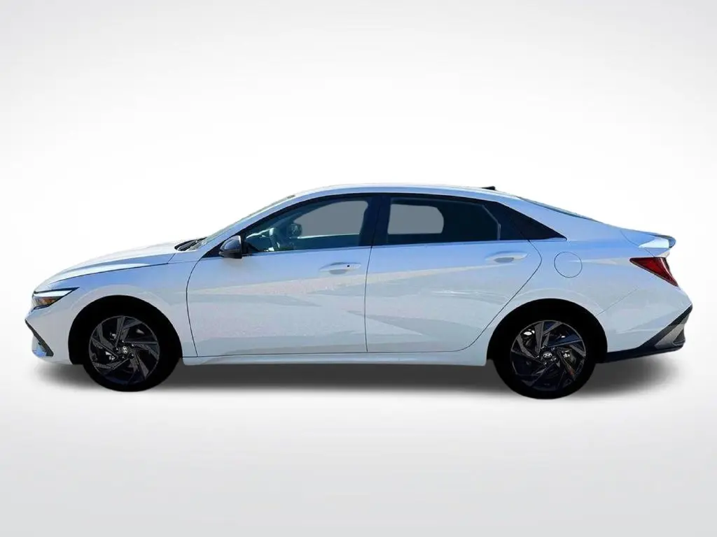 2026 Hyundai Elantra - $27,500