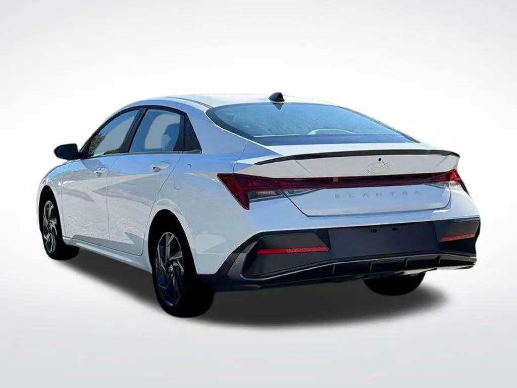2026 Hyundai Elantra - $27,500
