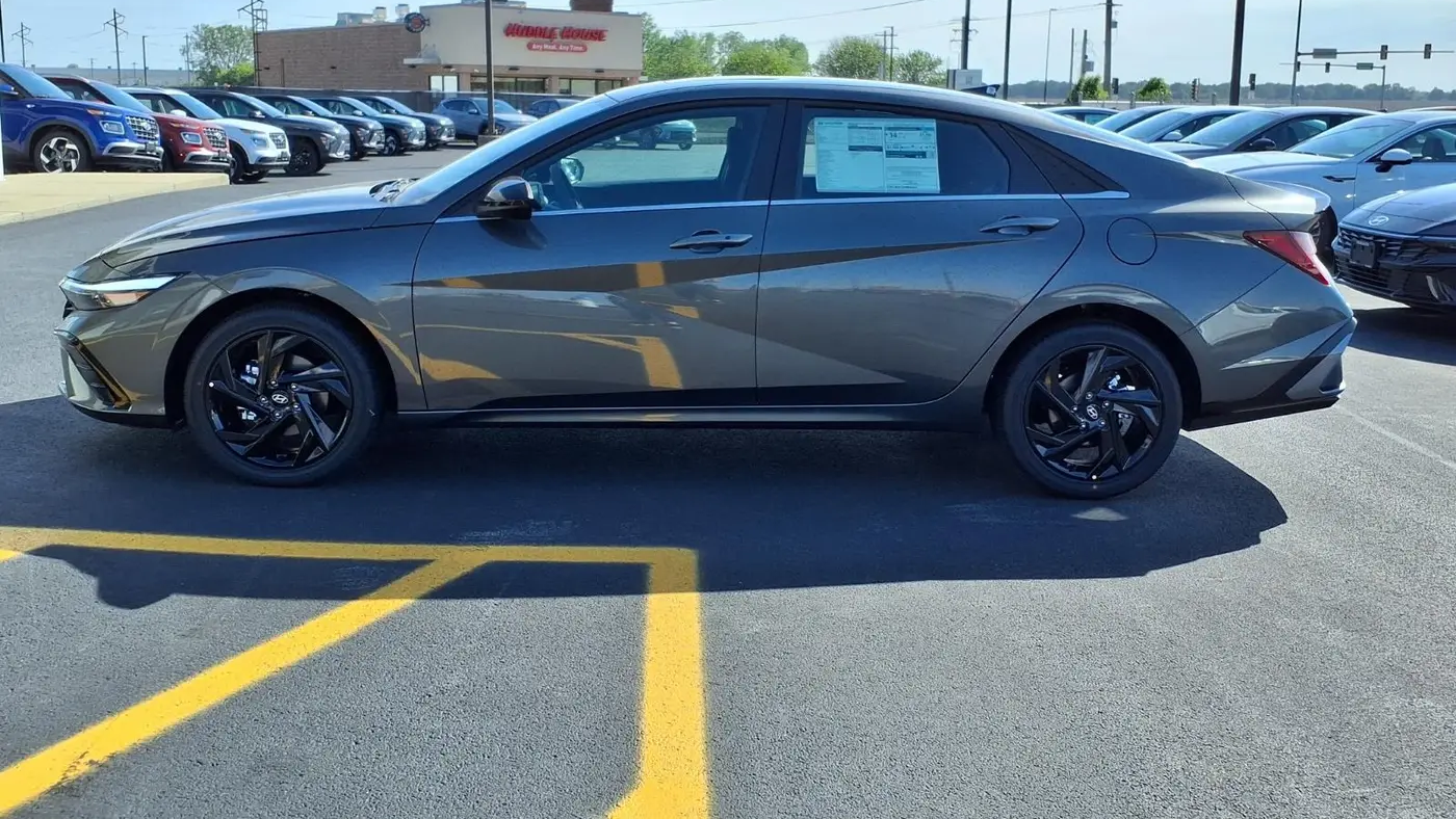 2026 Hyundai ELANTRA SEL Sport Premium
