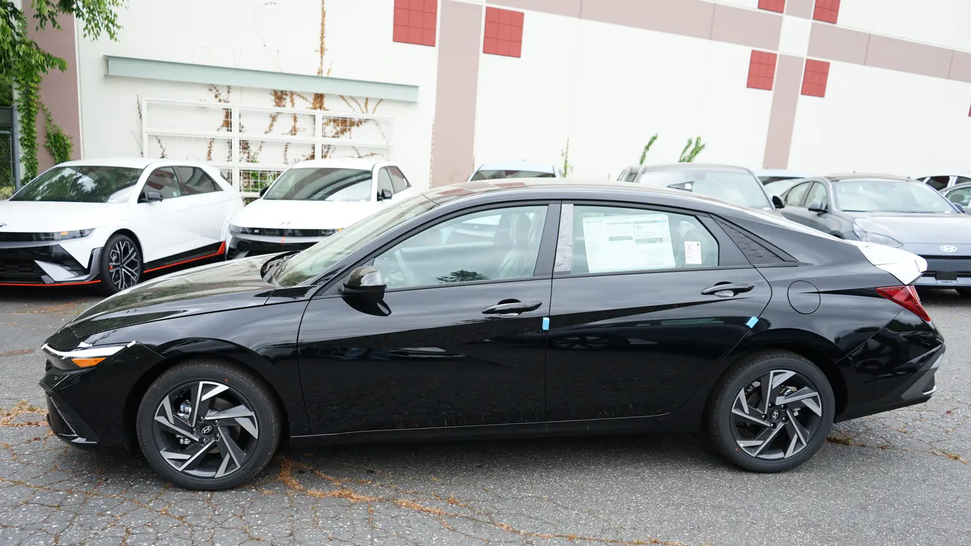 2026 Hyundai ELANTRA SEL Sport Premium