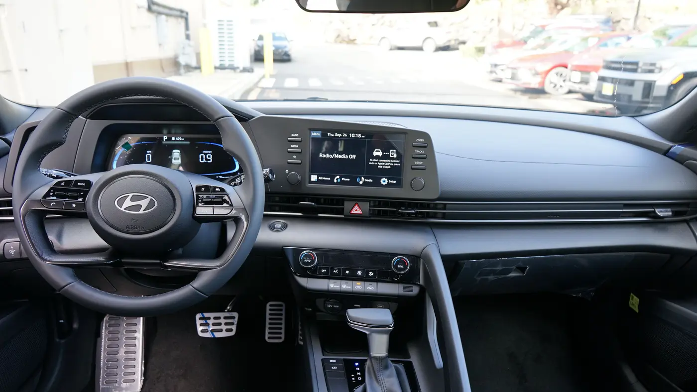 2026 Hyundai ELANTRA SEL Sport Premium