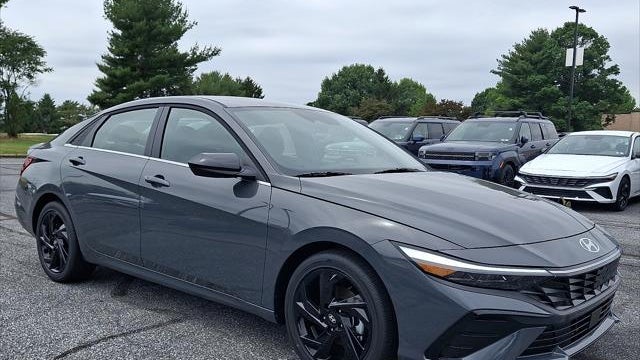 2026 Hyundai ELANTRA SEL Sport Premium