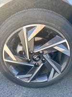 2024 Elantra Thumbnail 9