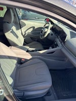 2024 Elantra Thumbnail 14