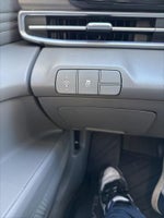 2024 Elantra Thumbnail 18