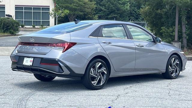 2025 Hyundai ELANTRA SEL Convenience
