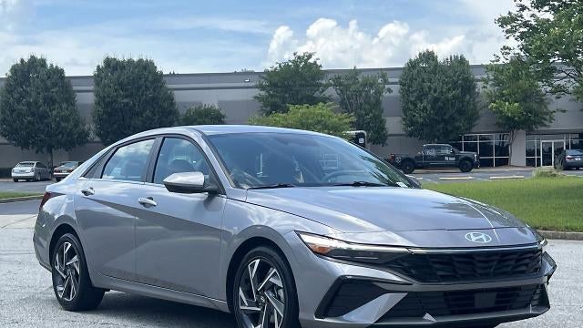 2025 Hyundai ELANTRA SEL Convenience