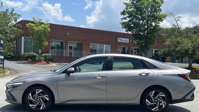 2025 Hyundai ELANTRA SEL Convenience