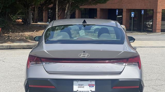 2025 Hyundai ELANTRA SEL Convenience