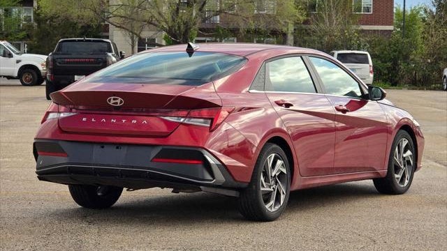 2025 Hyundai ELANTRA SEL Convenience