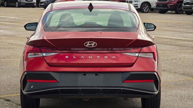2025 Hyundai ELANTRA SEL Convenience