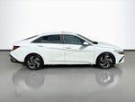 2025 Elantra Thumbnail 4