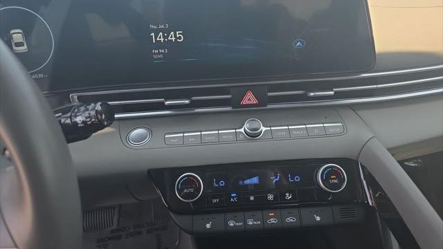 2025 Hyundai ELANTRA SEL Convenience