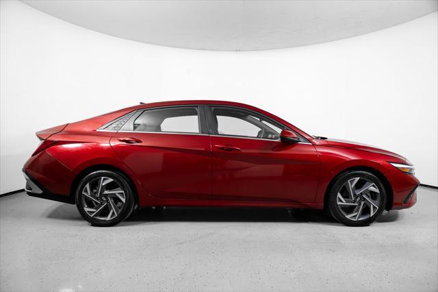 2025 Hyundai Elantra - $19,500