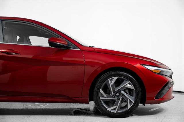 2025 Hyundai Elantra - $19,500