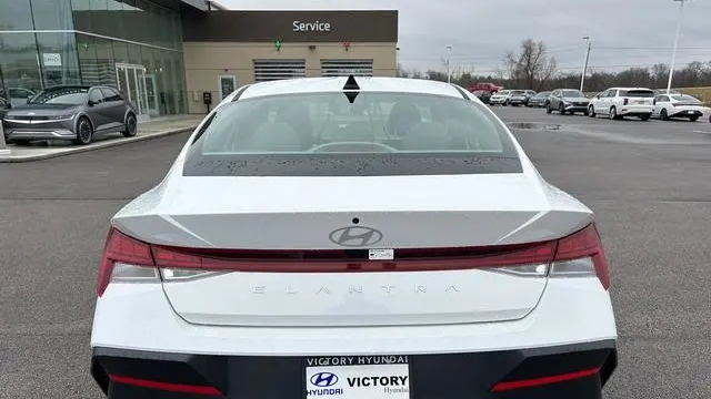 2025 Hyundai ELANTRA SEL Convenience