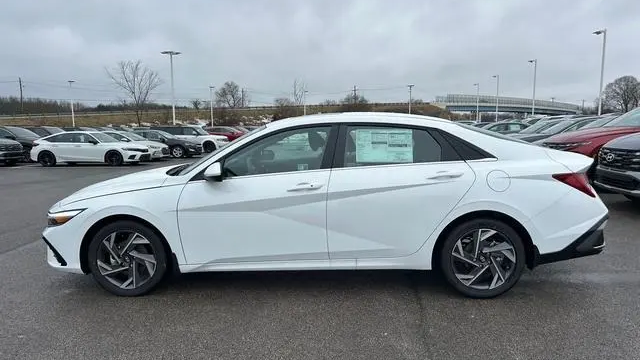 2025 Hyundai ELANTRA SEL Convenience