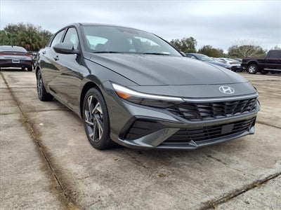 2025 Hyundai Elantra SEL Convenience 4DR Sedan