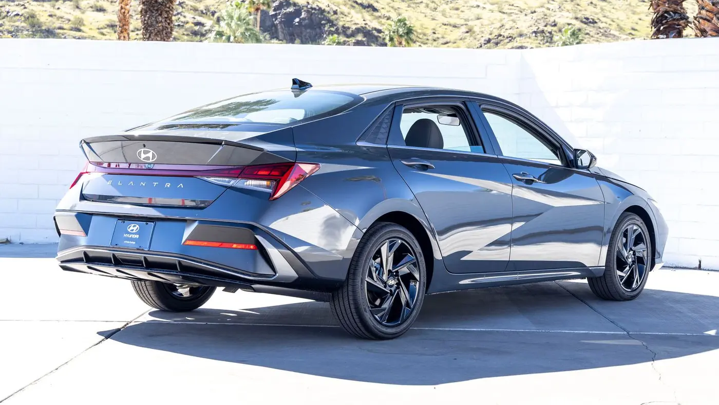 2026 Hyundai ELANTRA SEL Sport Premium