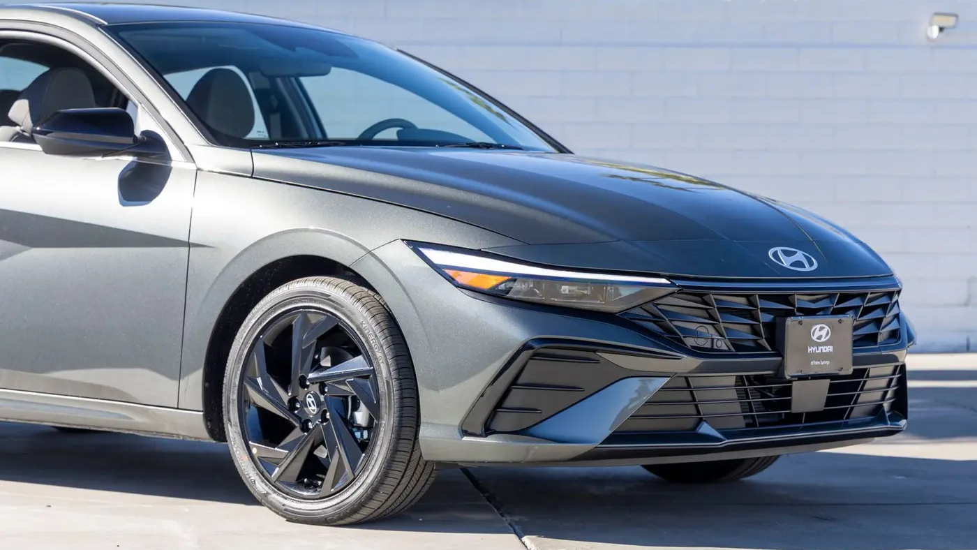2026 Hyundai ELANTRA SEL Sport Premium