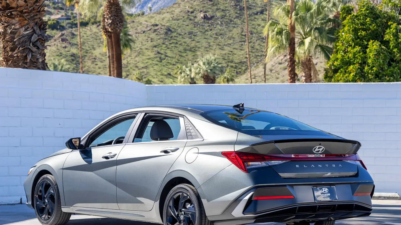 2026 Hyundai ELANTRA SEL Sport Premium