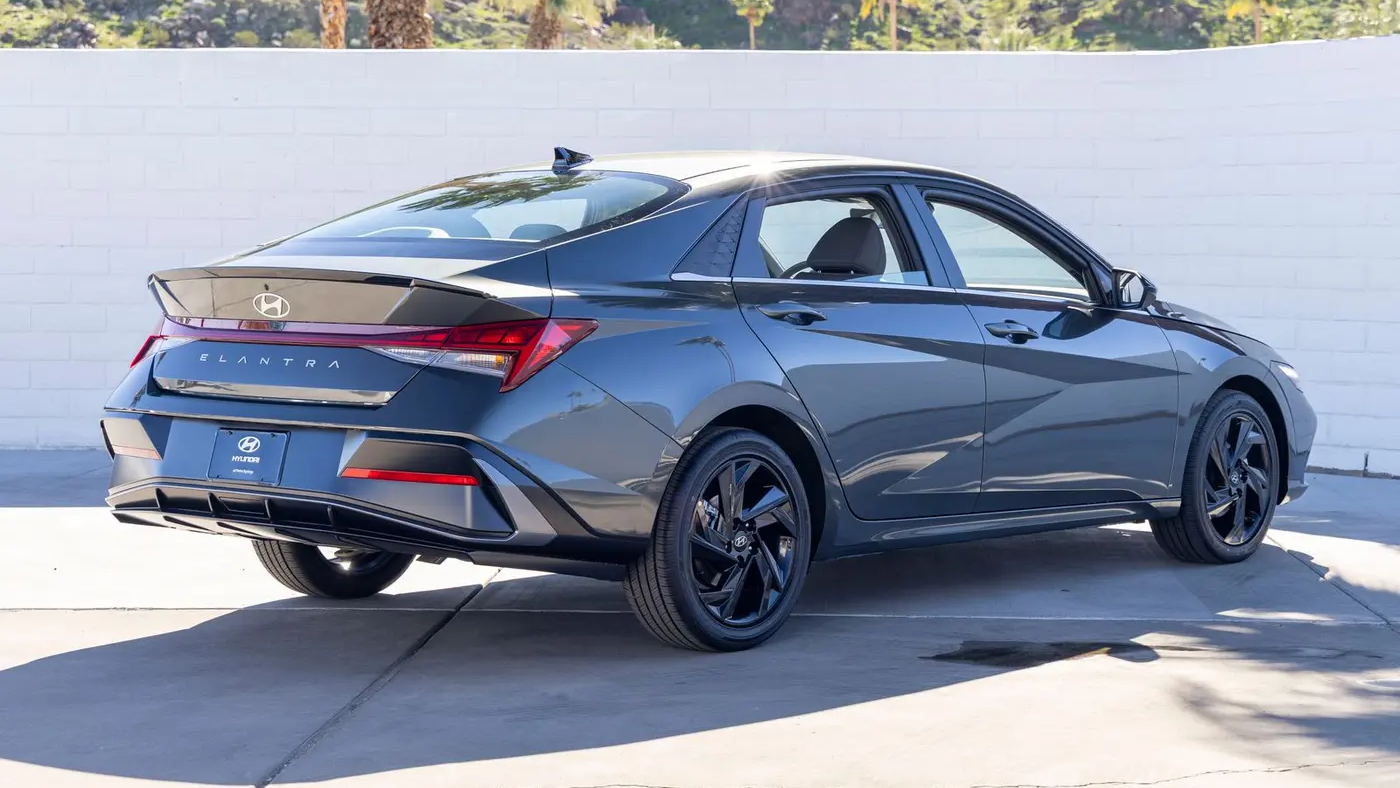 2026 Hyundai ELANTRA SEL Sport Premium