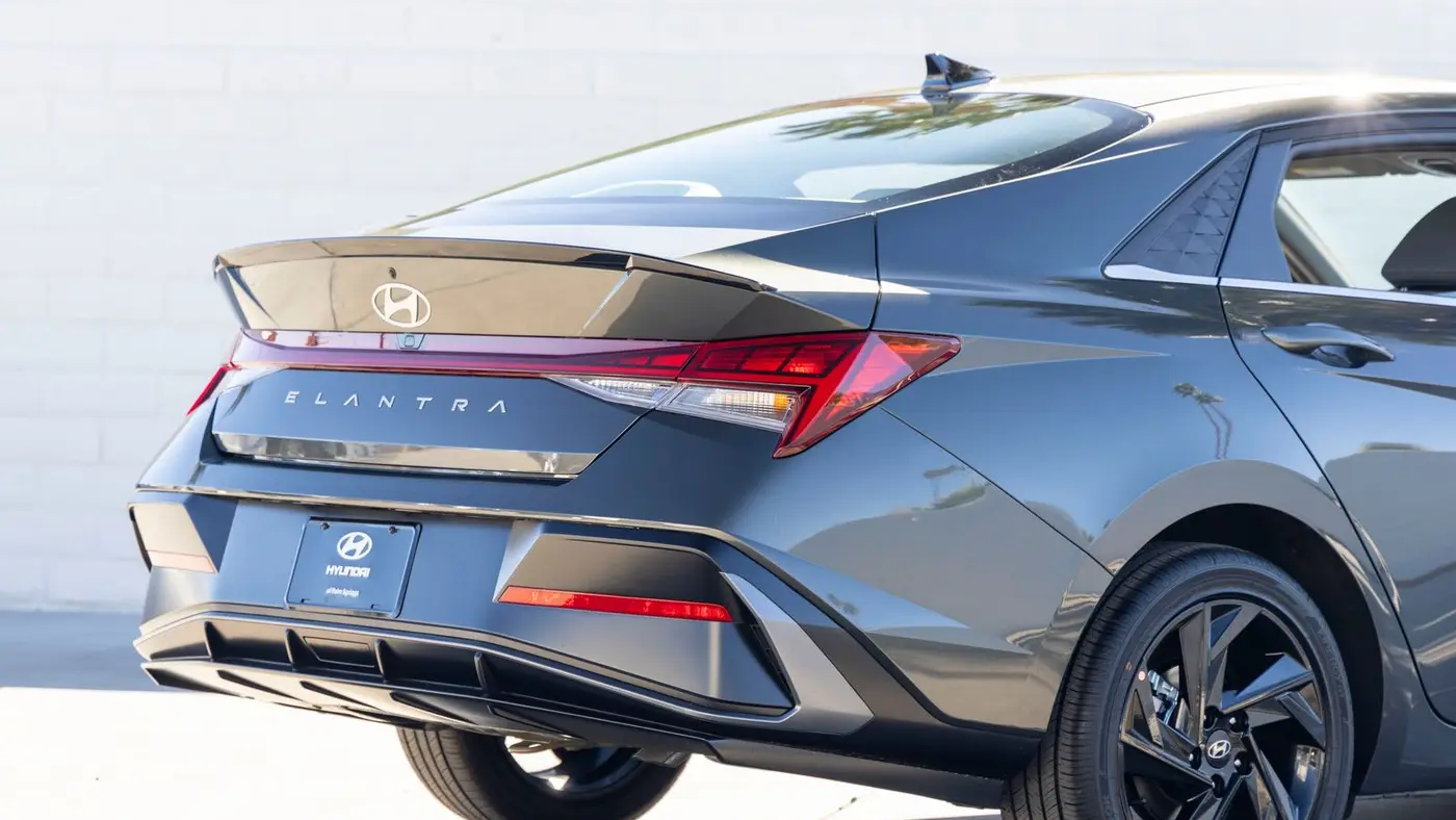 2026 Hyundai ELANTRA SEL Sport Premium